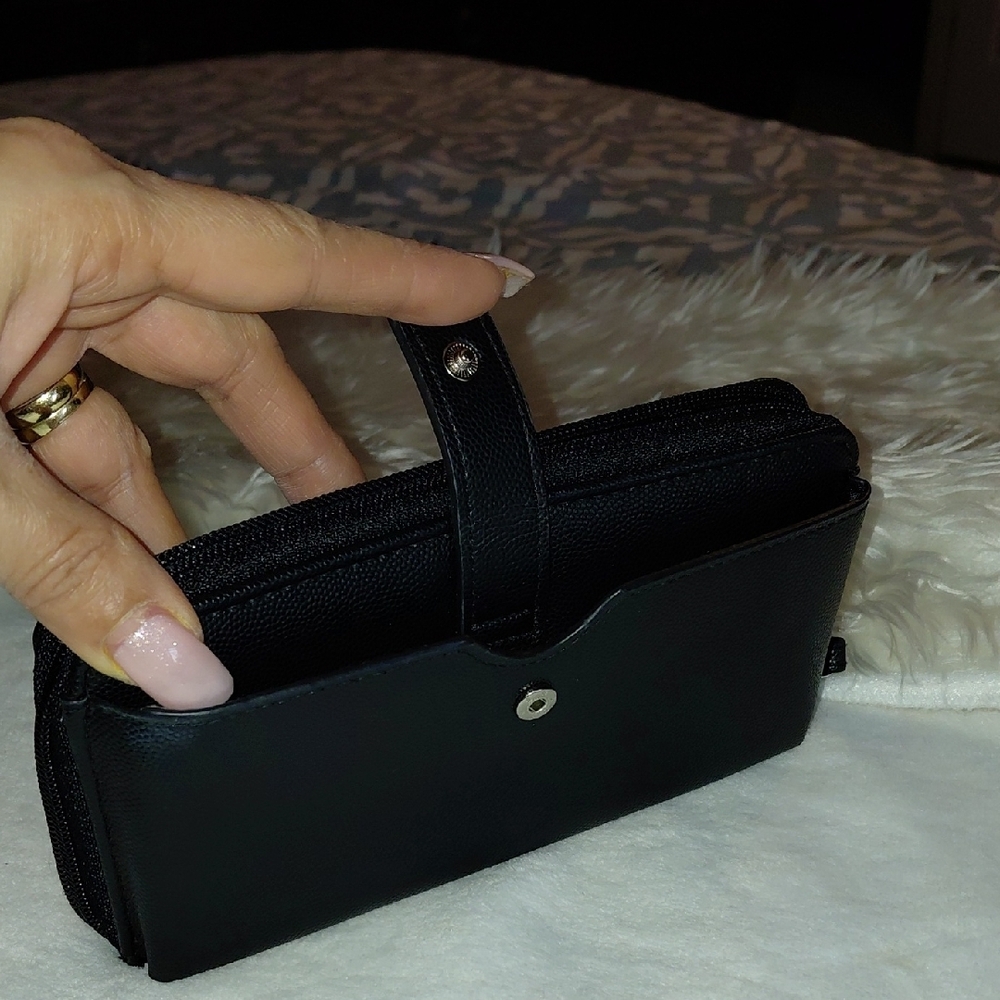 Safe Keeper Sleek Black Wristlet